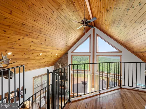 Entry Way - 489 Sugar Maple Rd, Mathias, WV 26812 photo 3 of 6