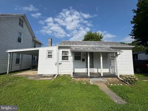 109 Chipley Ln, Moorefield, WV 26836