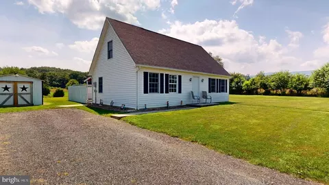 199 Elsie Ln, Moorefield, WV 26836