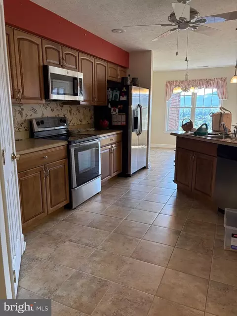 Kitchen - 502 Evening Sun Dr, Moorefield, WV 26836 photo 3 of 3