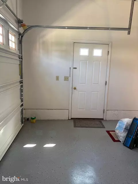 Entry Way - 502 Evening Sun Dr, Moorefield, WV 26836 photo 4 of 6