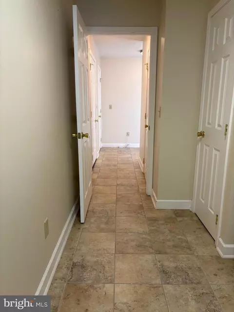 Entry Way - 502 Evening Sun Dr, Moorefield, WV 26836 photo 2 of 6