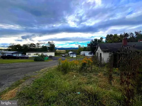 1584 Tollgate Ct, Moorefield, WV 26836