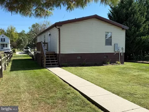 216 Maple Ave, Moorefield, WV 26836 photo 8