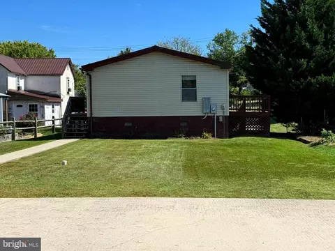 216 Maple Ave, Moorefield, WV 26836 photo 7
