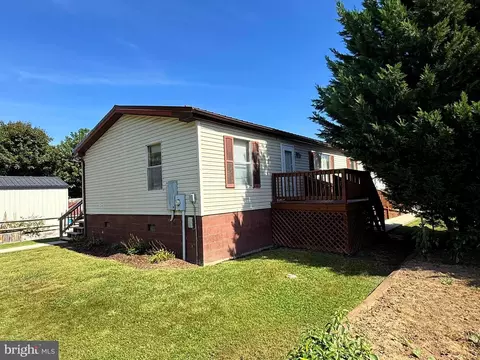 216 Maple Ave, Moorefield, WV 26836 photo 6