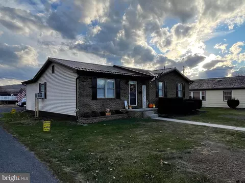 207 Central Ave, Moorefield, WV 26836 photo 3