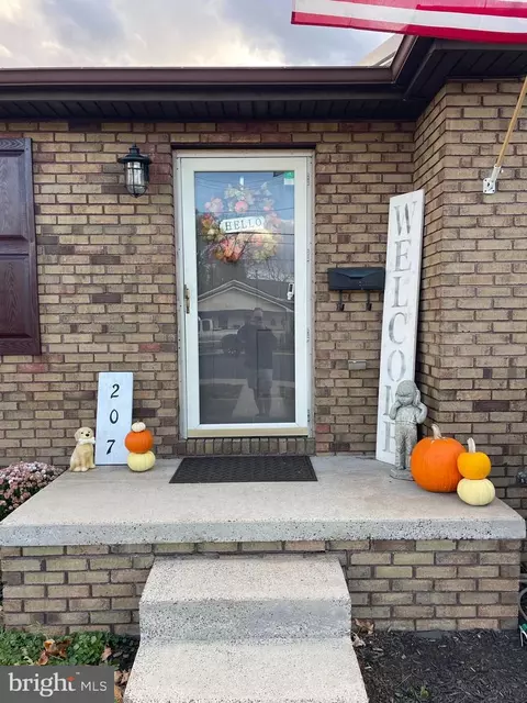 207 Central Ave, Moorefield, WV 26836 photo 2