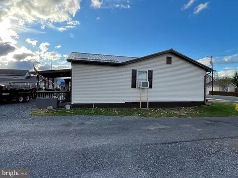 207 Central Ave, Moorefield, WV 26836 photo 5