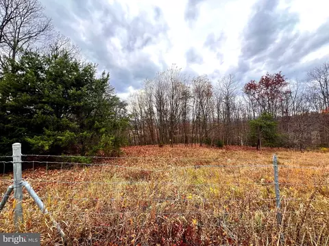 158 Eastern Dr, Moorefield, WV 26836 photo 2