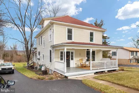 130 Carpenters Ave, Wardensville, WV 26851