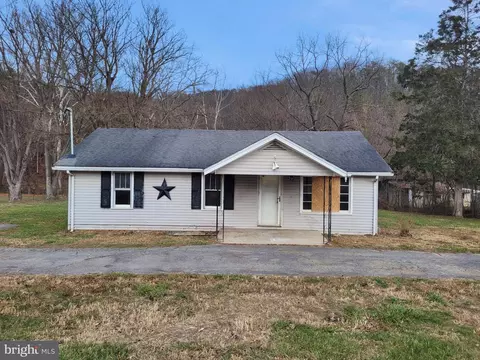 5531 Rig Rd, Moorefield, WV 26836