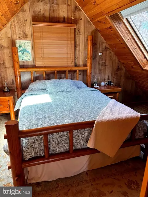 Bedroom - 6751 High Knob Rd, Old Fields, WV 26845 photo 3 of 4