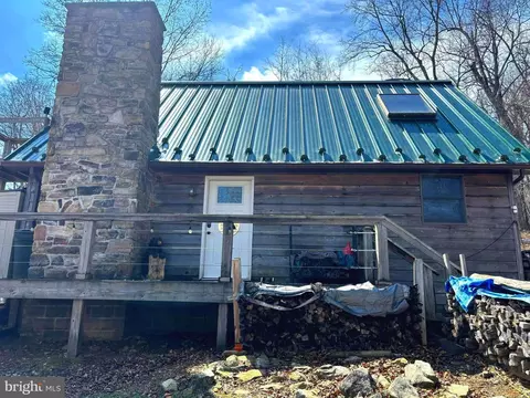 6751 High Knob Rd, Old Fields, WV 26845