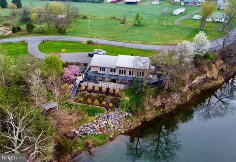 271 Ogden Farm Rd, Moorefield, WV 26836
