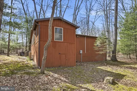 61 Grouse Cir, Lost City, WV 26810