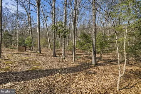 61 Grouse Cir, Lost City, WV 26810