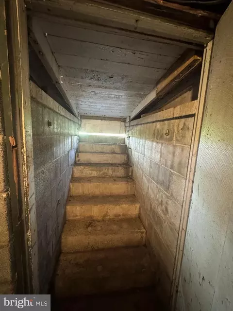 Entry Way - 18250 S Fork Rd, Moorefield, WV 26836 photo 6 of 7