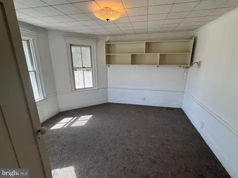 Living - 18250 S Fork Rd, Moorefield, WV 26836 photo 1 of 2