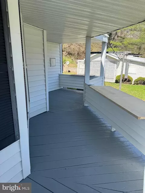 Exterior - 18250 S Fork Rd, Moorefield, WV 26836 photo 4 of 15