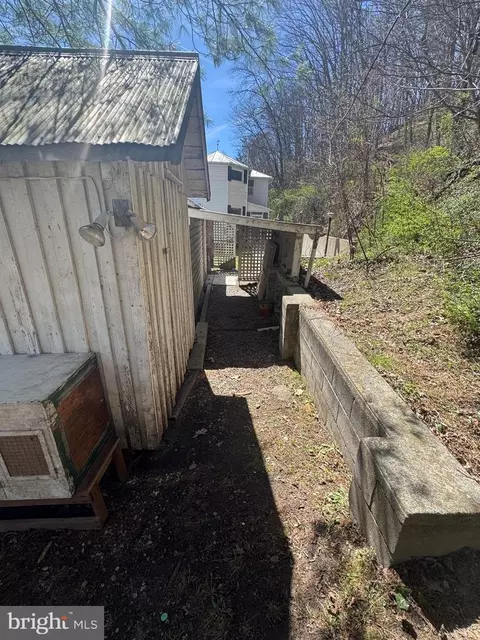 Exterior - 18250 S Fork Rd, Moorefield, WV 26836 photo 9 of 15