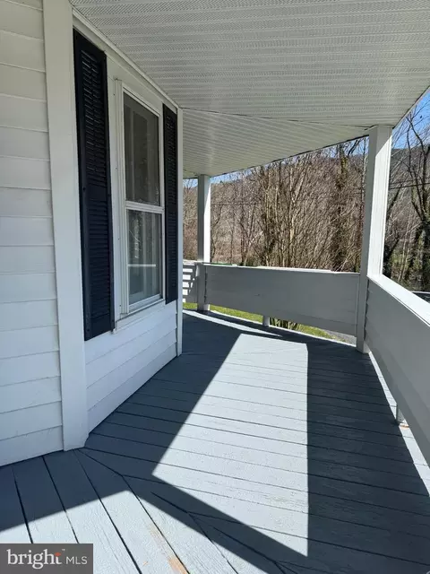Exterior - 18250 S Fork Rd, Moorefield, WV 26836 photo 3 of 15