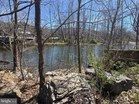 View/Area - 18250 S Fork Rd, Moorefield, WV 26836 photo 1 of 3