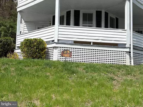 Exterior - 18250 S Fork Rd, Moorefield, WV 26836 photo 2 of 15