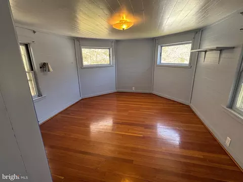 Bedroom - 18250 S Fork Rd, Moorefield, WV 26836 photo 2 of 2