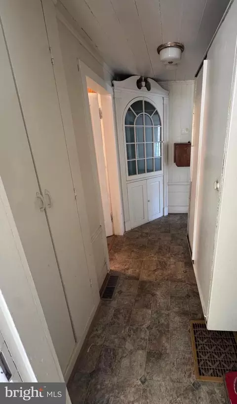 Entry Way - 18250 S Fork Rd, Moorefield, WV 26836 photo 1 of 7