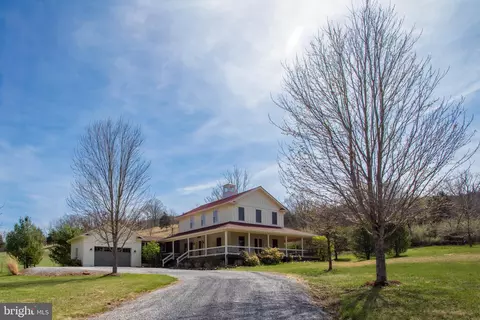 41 Farmhouse Ln, Lost River, WV 26810