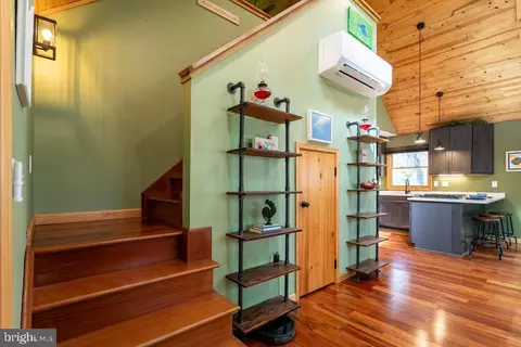 Entry Way - 504 Dakota Rd, Baker, WV 26801 photo 11 of 20