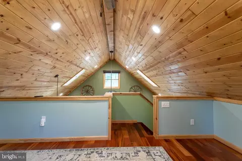 Entry Way - 504 Dakota Rd, Baker, WV 26801 photo 12 of 20