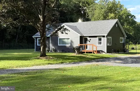 9173 S Fork Rd, Moorefield, WV 26836