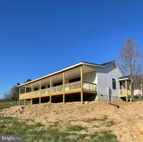 1854 Middle Cove Rd, Mathias, WV 26812