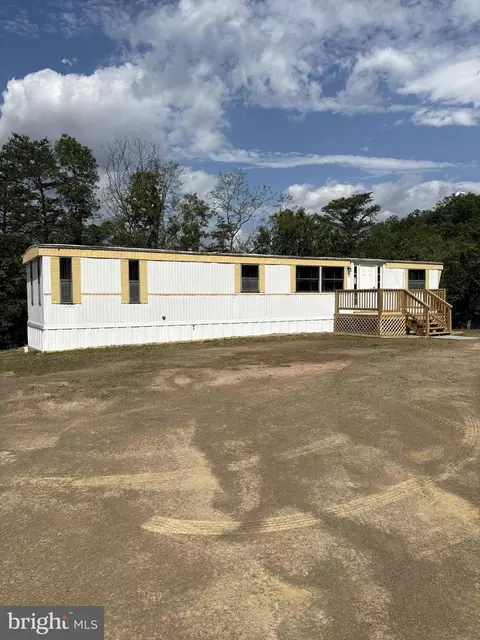 1771 Powder Spring Rd, Moorefield, WV 26836