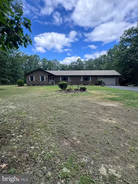 544 Summit Dr, Moorefield, WV 26836