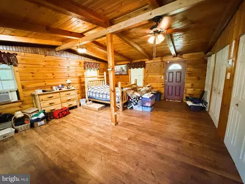 Entry Way - 954 Rusty Ln, Mathias, WV 26812 photo 2 of 7