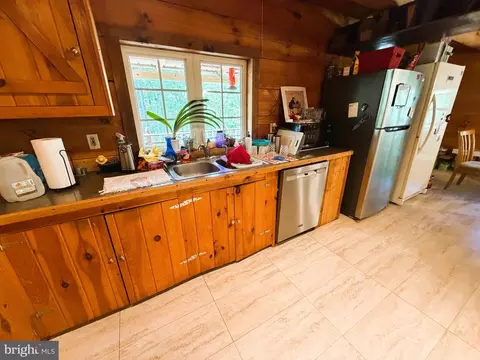 Kitchen - 954 Rusty Ln, Mathias, WV 26812 photo 6 of 8