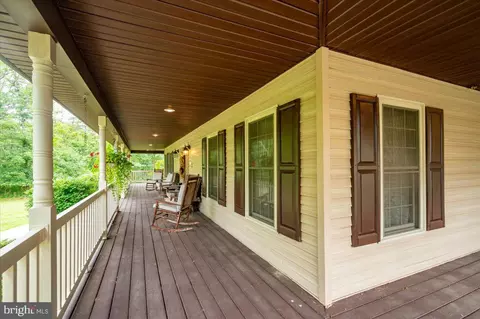 Exterior - 714 Forest Glen Dr, Moorefield, WV 26836 photo 6 of 17