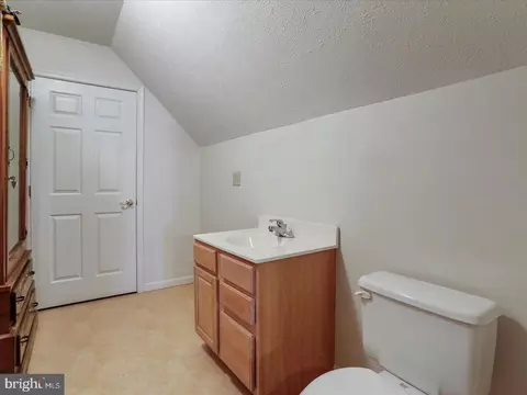 Entry Way - 714 Forest Glen Dr, Moorefield, WV 26836 photo 10 of 10