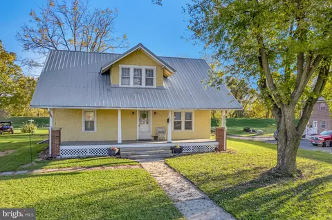203 Clements St, Moorefield, WV 26836