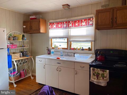 225 Solid Oak Dr, Romney, WV 26757 photo 2