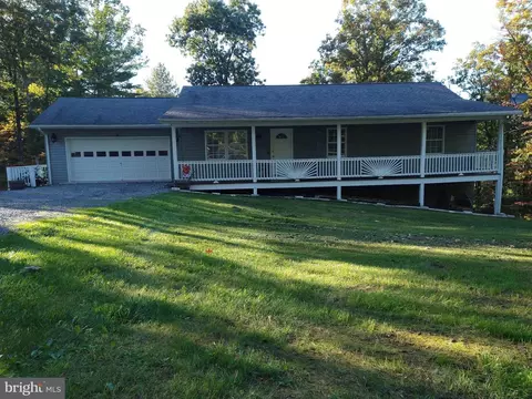 231 Hickory Ln, Augusta, WV 26704