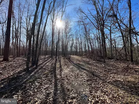 Tbd Oak Hill Drive, Springfield, WV 26763