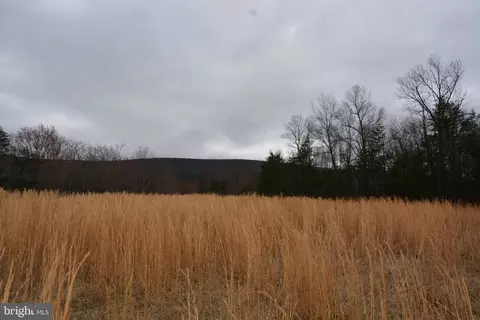 5163 Back Creek Rd, Yellow Spring, WV 26865