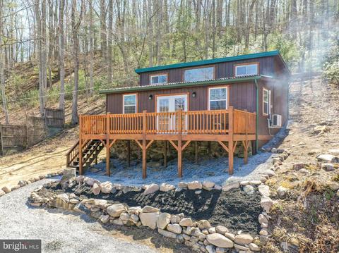 15 Stone Knob Rd, Capon Bridge, WV 26711