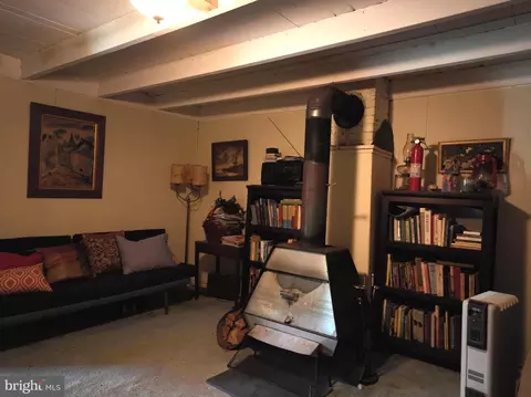 533 Green Pine Ln, Points, WV 25437 photo 5