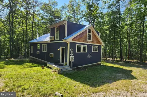 730 Warden Lake D-e Dr, Wardensville, WV 26851