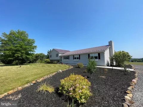 165 Paradise Rd, Augusta, WV 26704